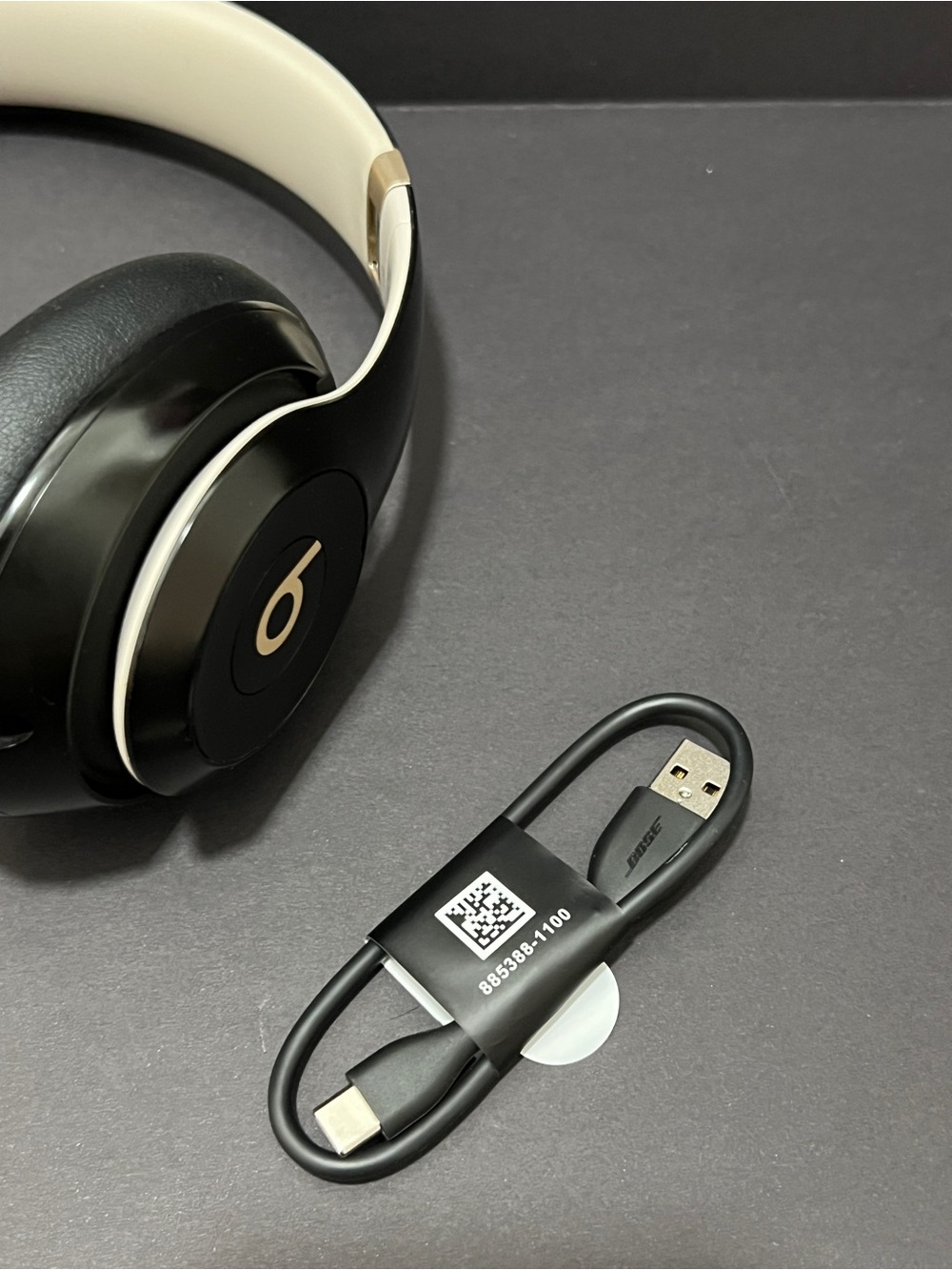 Beats Studio Pro Headphones black gold - Picture 13 of 13